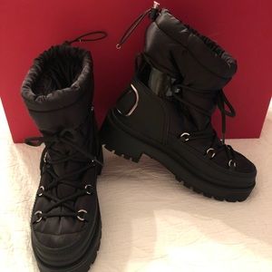 Valentino Garavani-Trekkgirl VLOGO Boot, Size 36 Black